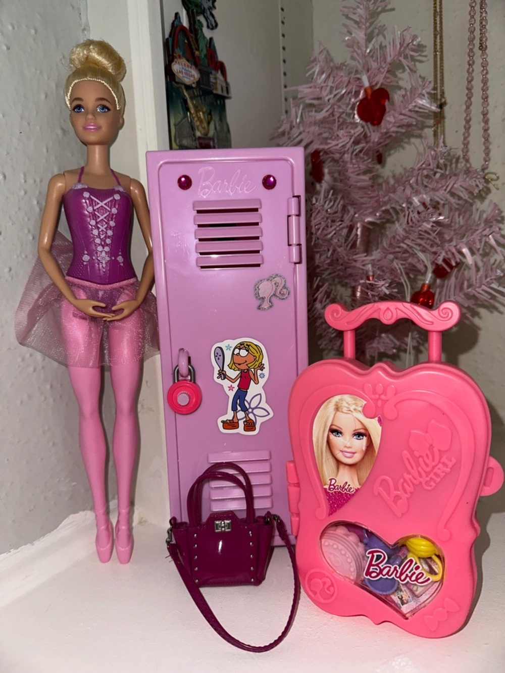 Barbie Pink & Ballet Doll Playset with Locker and Accessories
